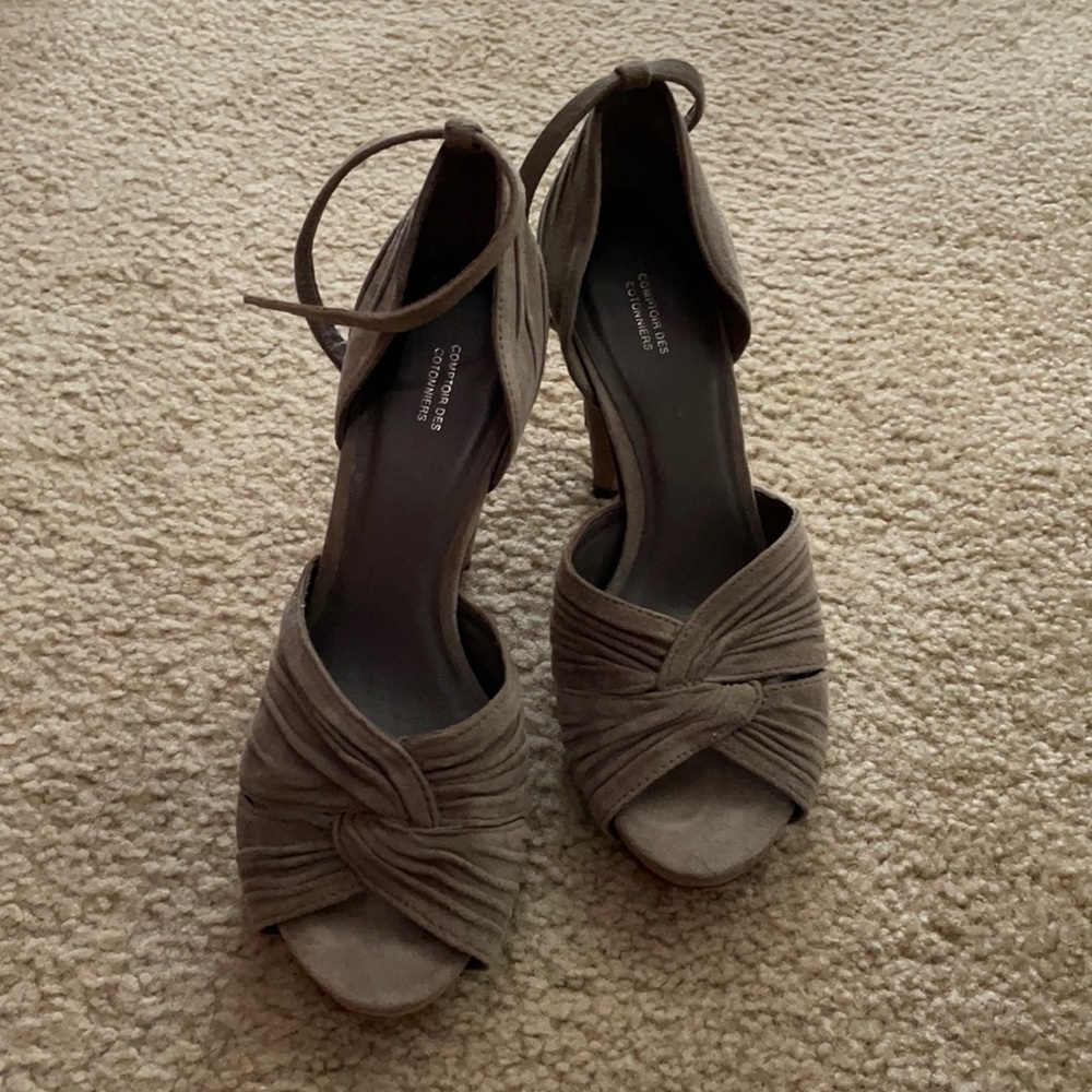 comptoir des cotonniers peep toe heels.